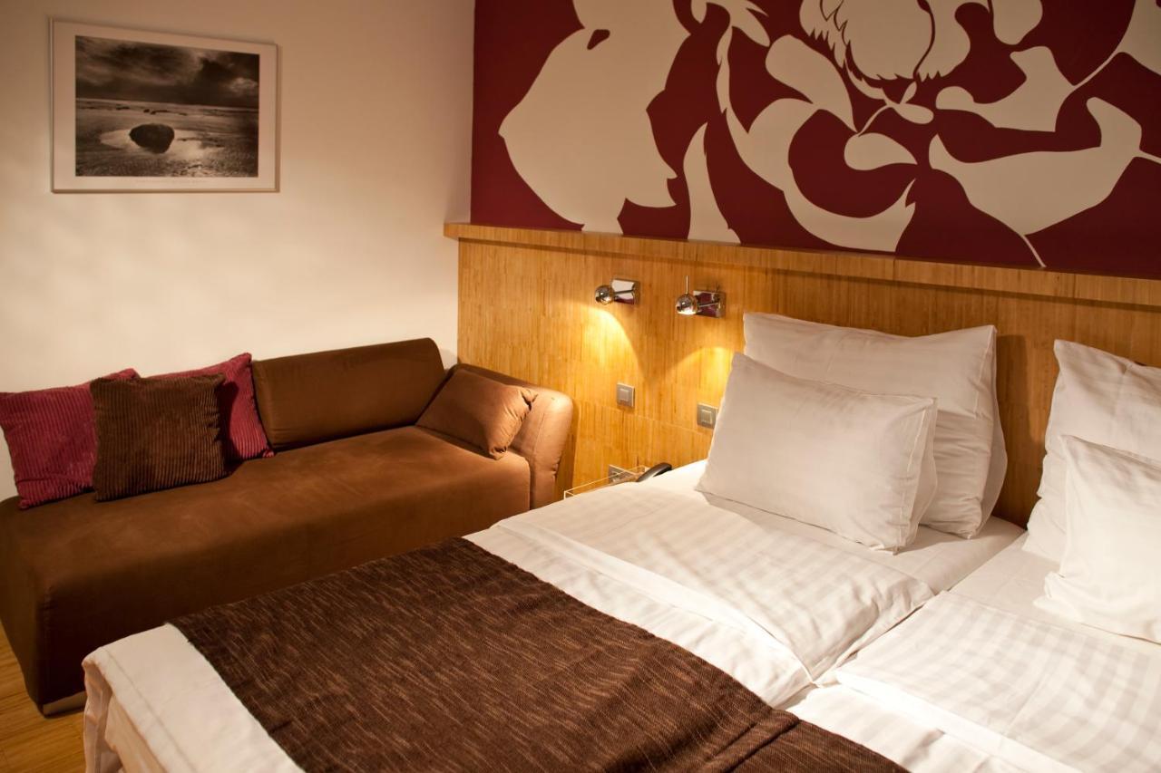 Dahlia Inn Praga Quarto foto
